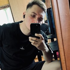 Гоша, 26, Ясный