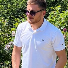 Георгий, 25, Большой Камень
