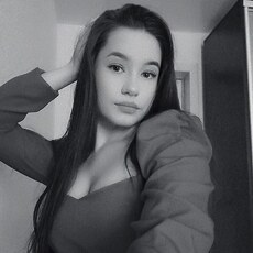 Эльвира, 21, Элиста
