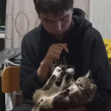 Матвей, 21, Новоаннинский
