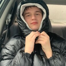 Анатолий, 22, Трёхгорный