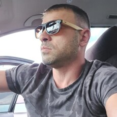 Илья, 39, Певек