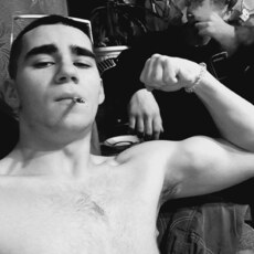 Оскар, 19, Лагань