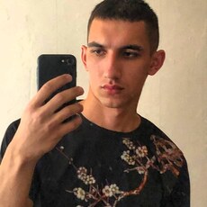 Лёня, 21, Серов