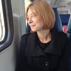 Евгения, 41, Калининск