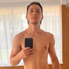 Роман, 27, Золотое