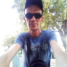 Вадик, 42, Болгар