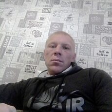 Вячеслав, 41, Кремёнки