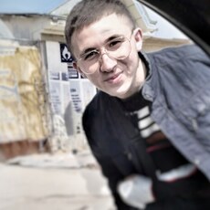 Владлен, 23, Белицкое