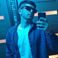 Толя, 24, Омск