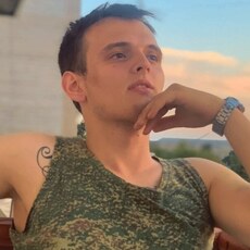 Адриан, 22, Покров