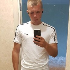 Пётр, 28, Волгореченск