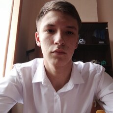 Эдуард, 21, Балаково