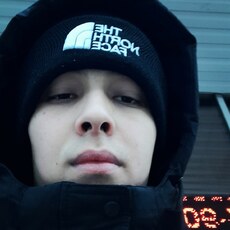 Платон, 21, Майский