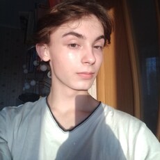 Платоша, 19, Елизово