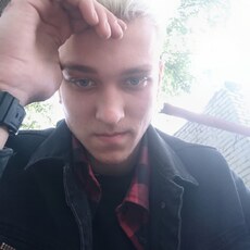 Ден, 22, Карабулак