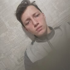Витя, 20, Краснодон