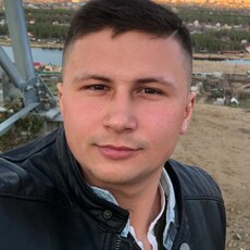Павел, 26, Углич