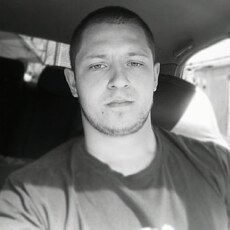 Миша, 23, Дмитриев