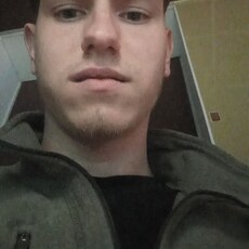 Дмитрий, 21, Родники