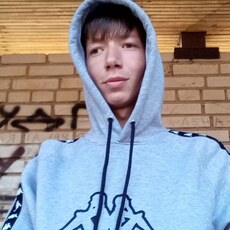 Кирилл, 27, Рошаль
