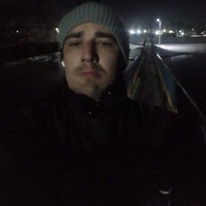 Слава, 28, Высоцк