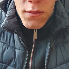 Виссарион, 25, Сурск