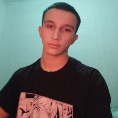 Давид, 19, Алатырь