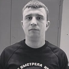 Радомир, 26, Мытищи