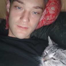 Вячеслав, 26, Петухово