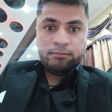 Захар, 27, Снигирёвка