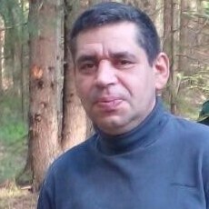 Лаврик, 46, Уяр