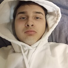 Геннадий, 20, Белёв