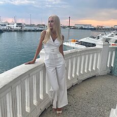 Юлия, 21, Еманжелинск