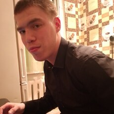 Анатолий, 22, Бикин