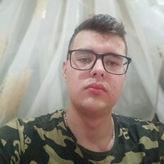 Анатолий, 22, Кировск (Ленинградская область)