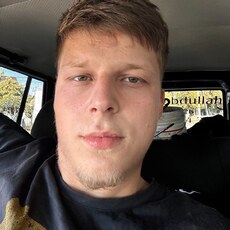 Эдуард, 26, Кировск (ЛНР)
