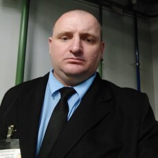 Виссарион, 44, Волосово
