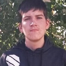 Анатолий, 21, Абакан