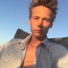 Миша, 23, Краснодон