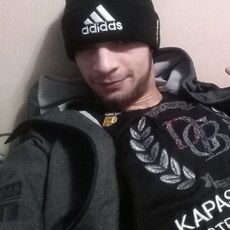 Никон, 23, Холмск