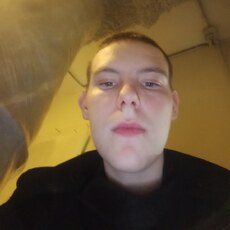 Захар, 21, Северск (Томская область)