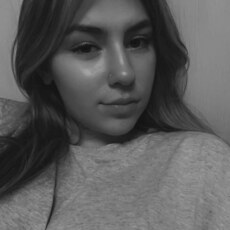 Илона, 19, Новосиль