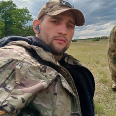 Иван, 28, Оха