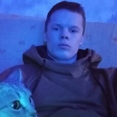 Вова, 20, Киров (Калужская область)