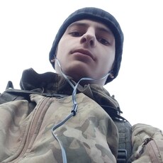 Игнат, 21, Мурино
