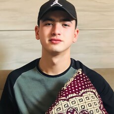 Толя, 22, Каспийск