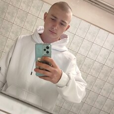 Харитон, 19, Новохопёрск