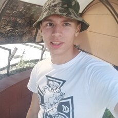 Юрий, 21, Сураж