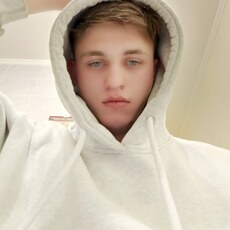 Кир, 21, Октябрьск